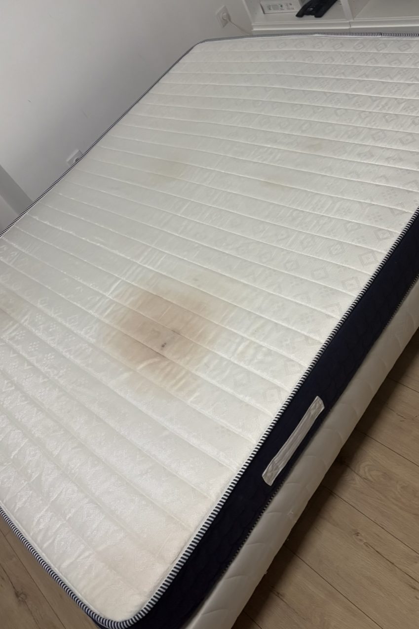 Matelas avant nettoyage Cosmova